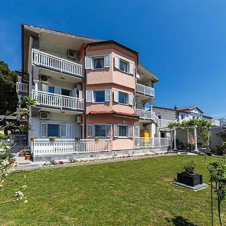 In Kastel Sucurac With Kitchen
