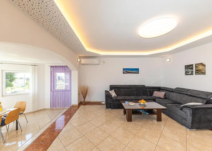 In Kastel Sucurac Appartement